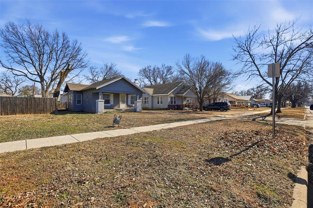 325 S Palm ST, Ponca City, OK 74601