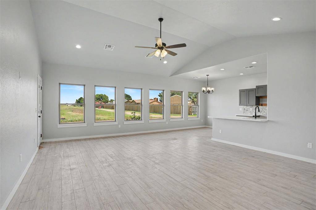 3324 Continental CT, Altus, OK 73521