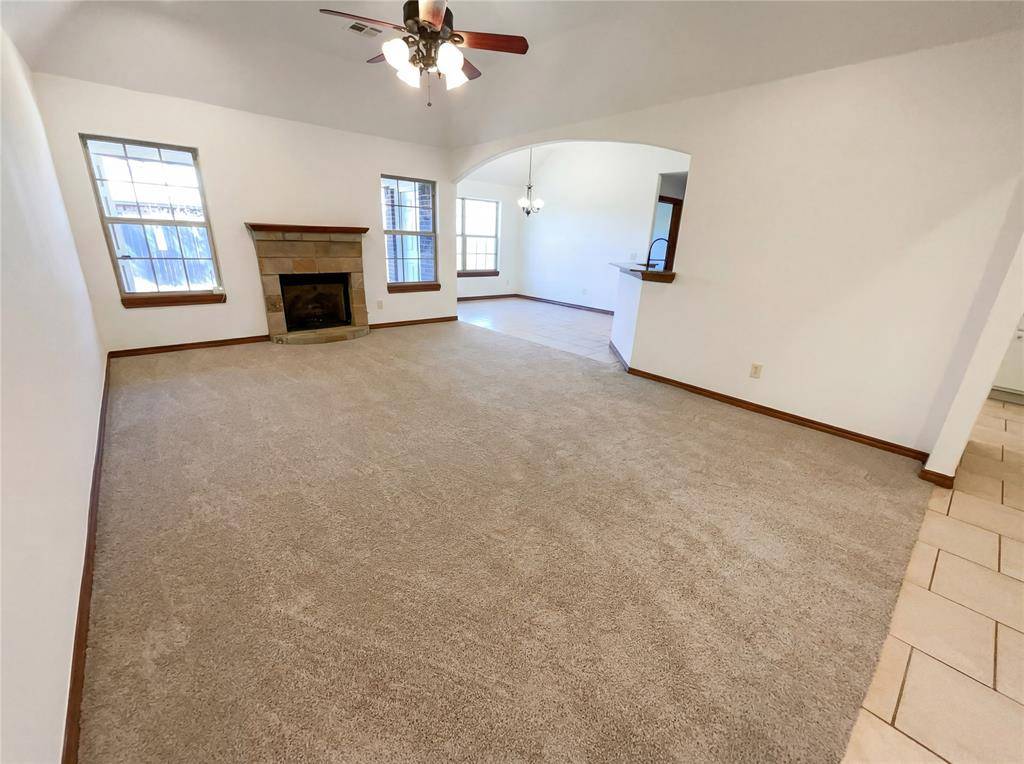 305 N Lakeside TER, Mustang, OK 73064