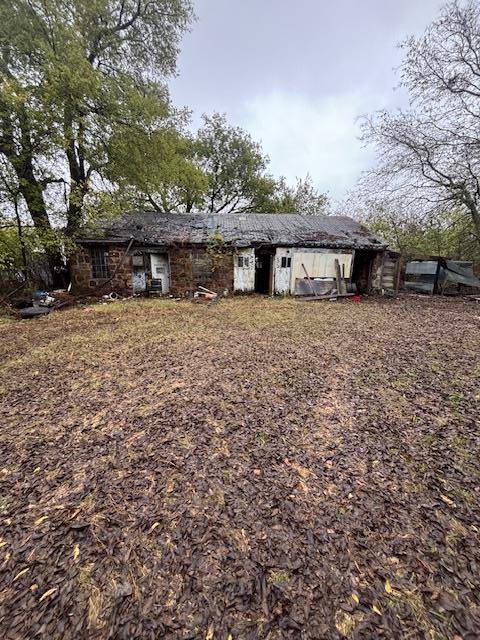 720 N Sertco RD, Okemah, OK 74859