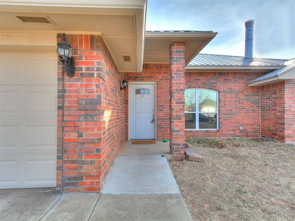 2340 Fruitful DR, Midwest City, OK 73130