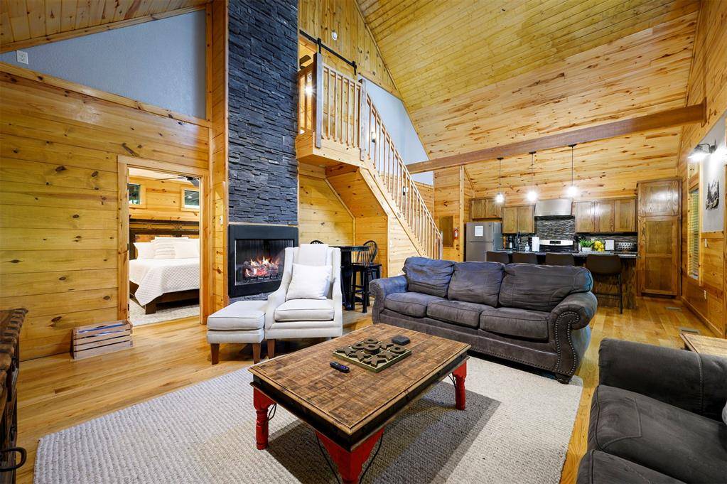 243 Deer Creek TRL, Broken Bow, OK 75728