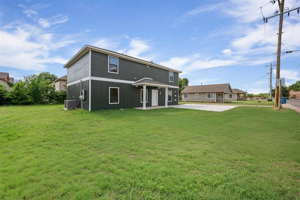 9 N State ST, Edmond, OK 73003