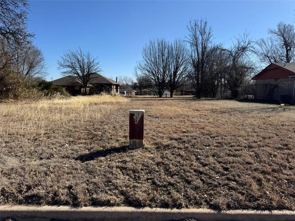 Lindsay LN, Spencer, OK 73084