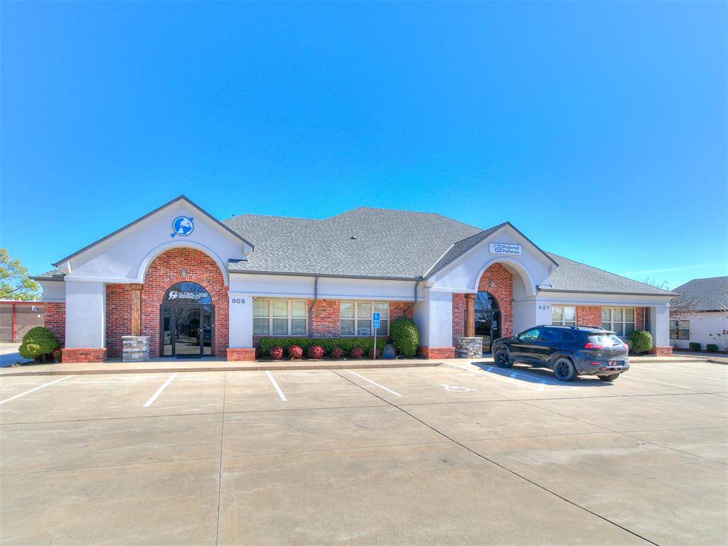 901 Wall ST #909, Norman, OK 73069