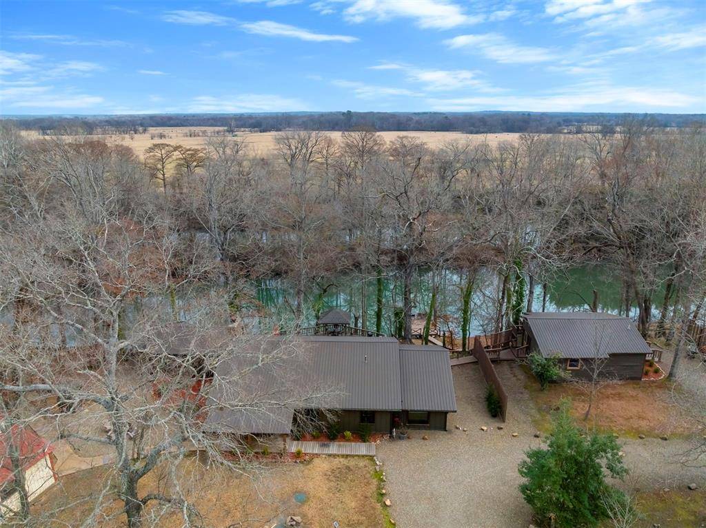 732 Red Fox RD, Broken Bow, OK 74728