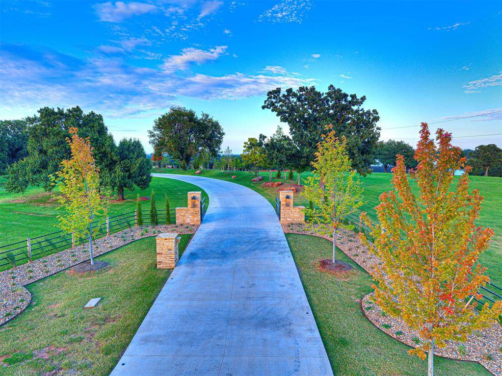 3003 S Country Club RD, Stillwater, OK 74074