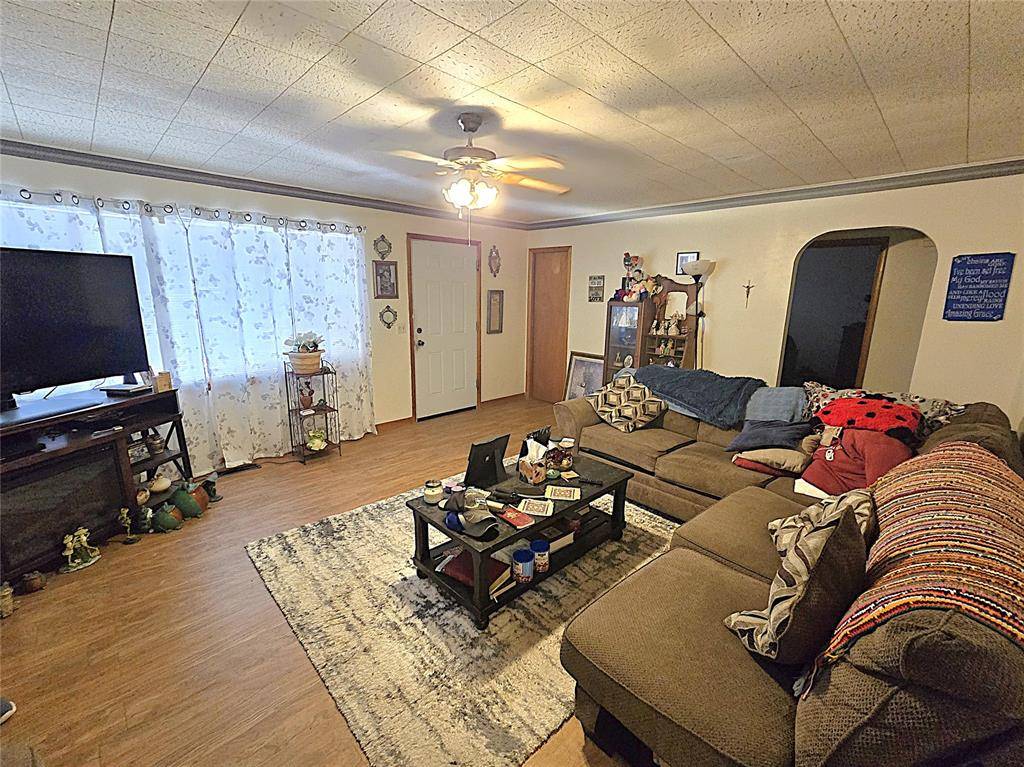 515 W 4th ST, Watonga, OK 73772