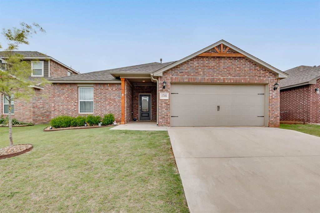 1705 Vermilion LN, El Reno, OK 73036