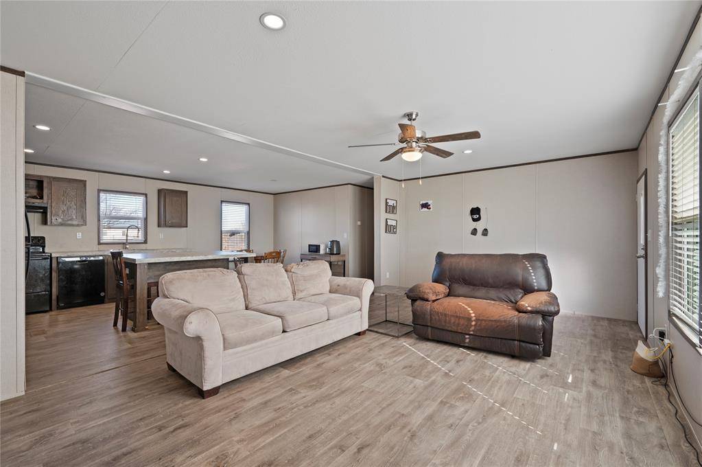 12201 Meadowlake, Guthrie, OK 73044