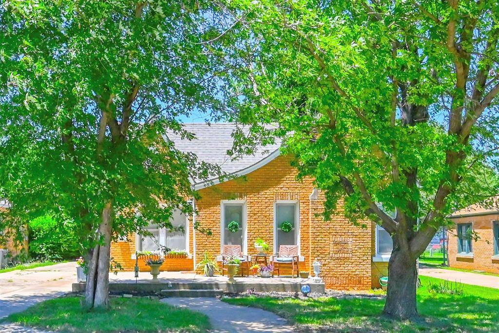 1220 S 19th ST, Chickasha, OK 73018