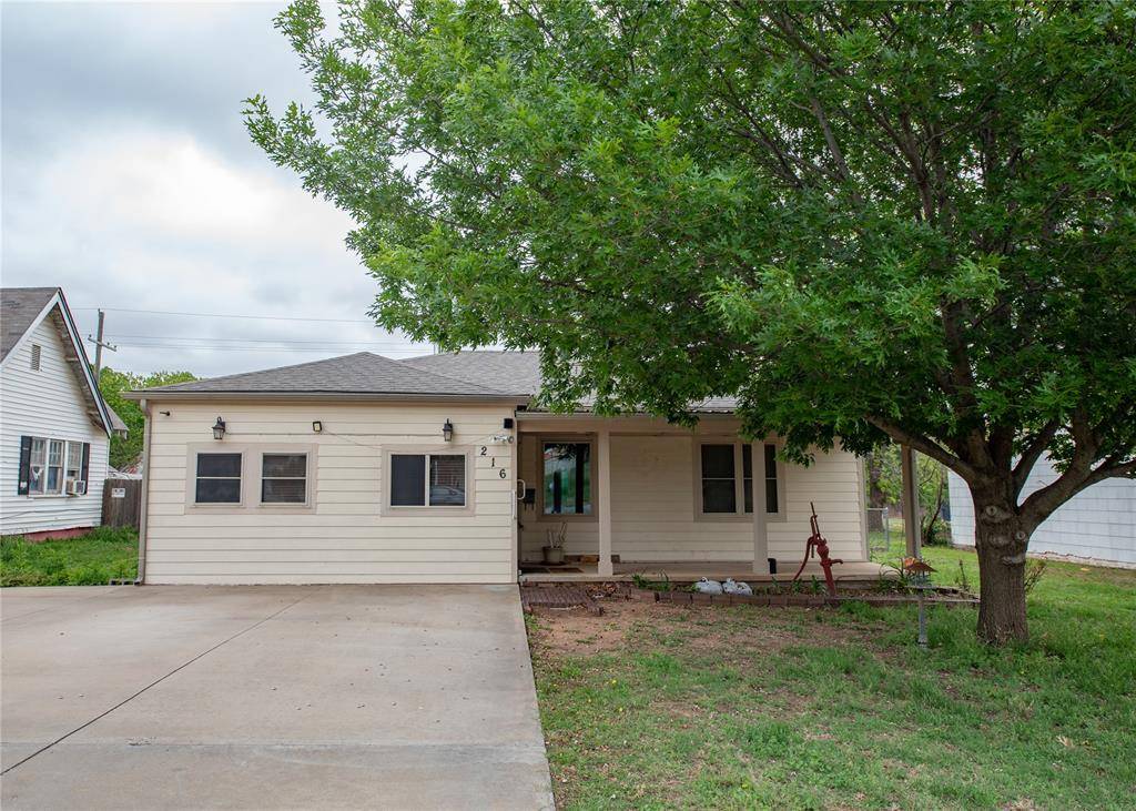 216 N Hitchcock ST, Hobart, OK 73651