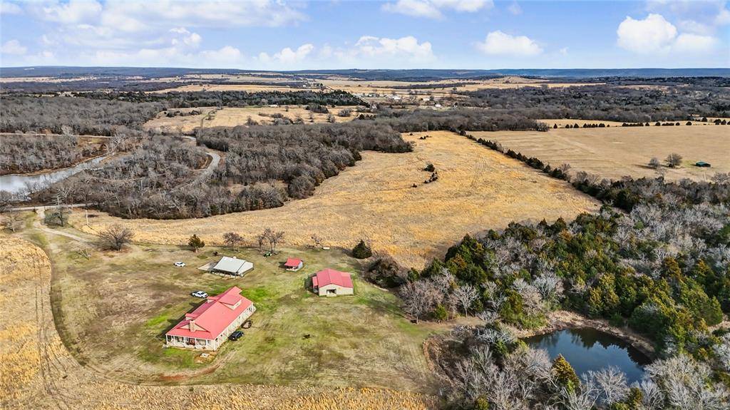 15875 New Lake RD, Henryetta, OK 74437