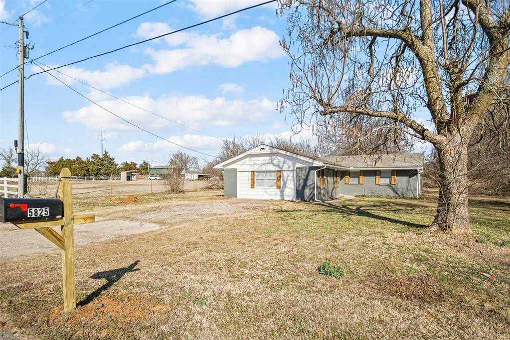 5825 N Blue Lake DR, Norman, OK 73069