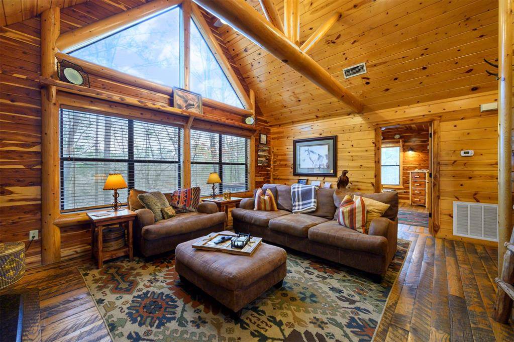 1368 Southern Hills CIR, Broken Bow, OK 74728