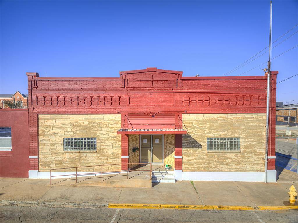 123 N 1st ST, Guthrie, OK 73044