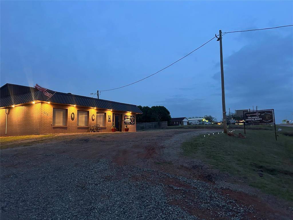 306 E Highway 66 HWY, Wellston, OK 74881
