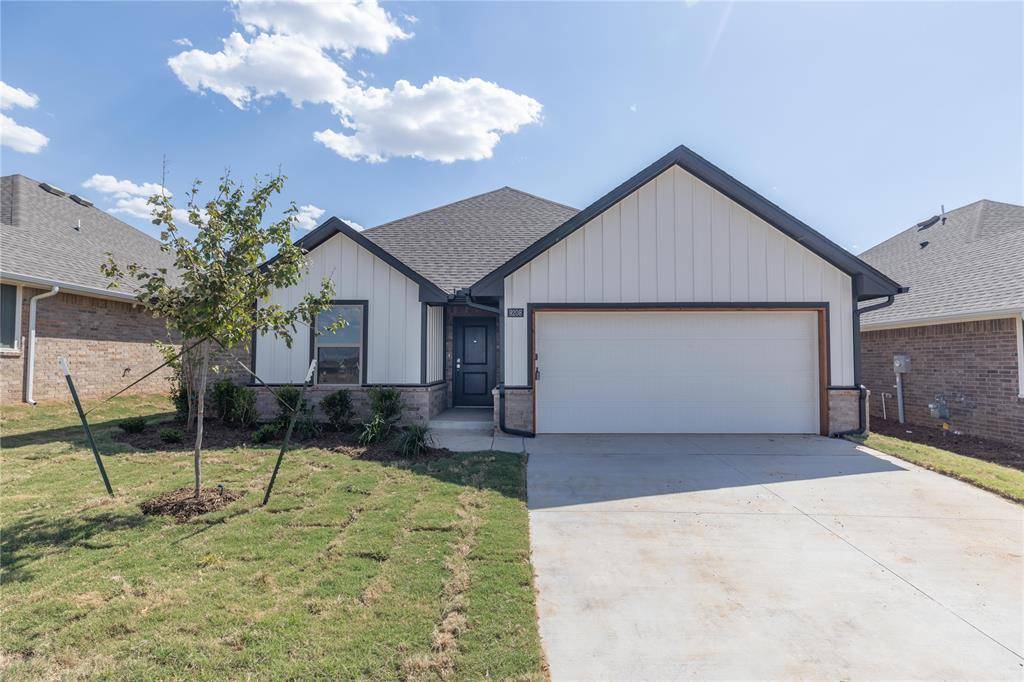 9208 NW 119th ST, Yukon, OK 73099