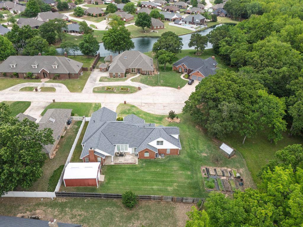 9 Castle Creek PL, Shawnee, OK 74804