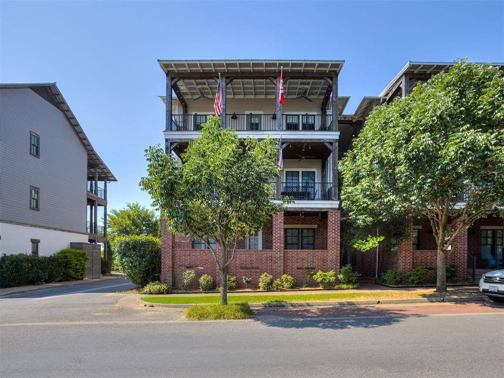 30 Park ST #C, Carlton Landing, OK 74432