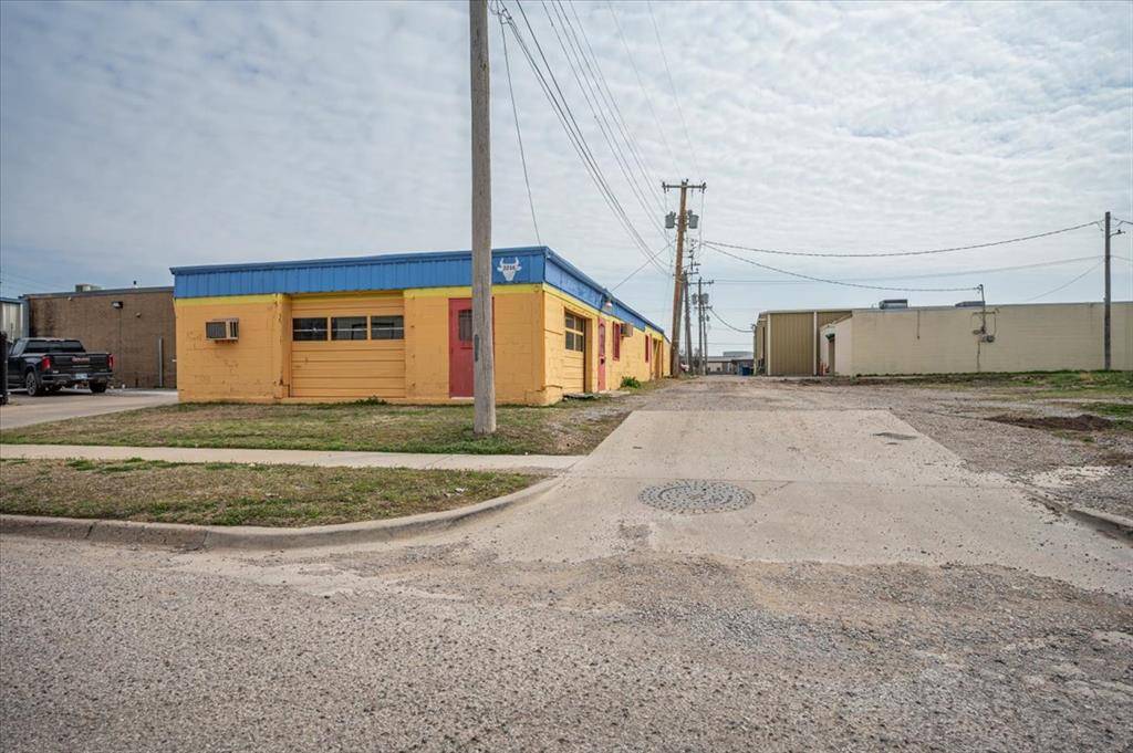 2216 SW 14th ST, Oklahoma City, OK 73108