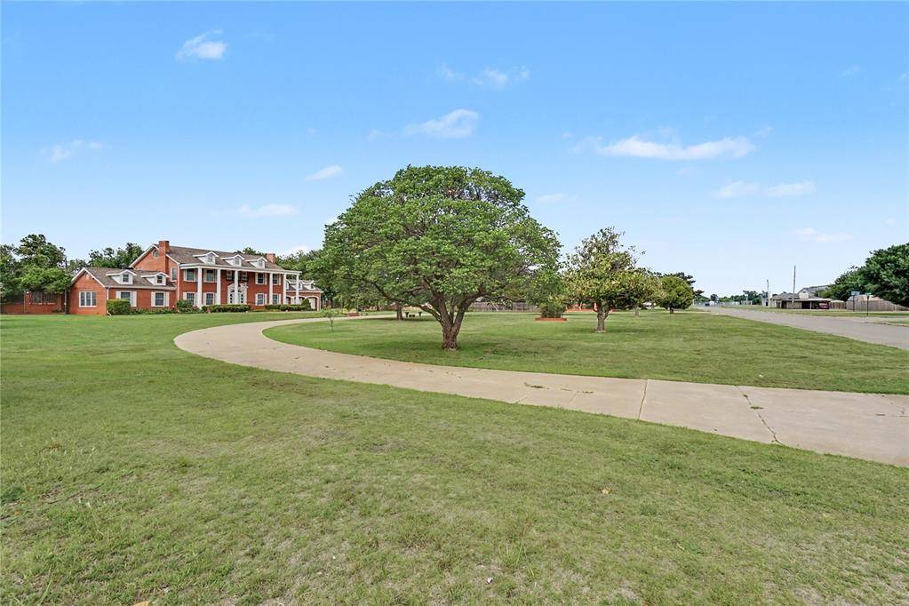 103 E Dogwood ST, Hobart, OK 73651
