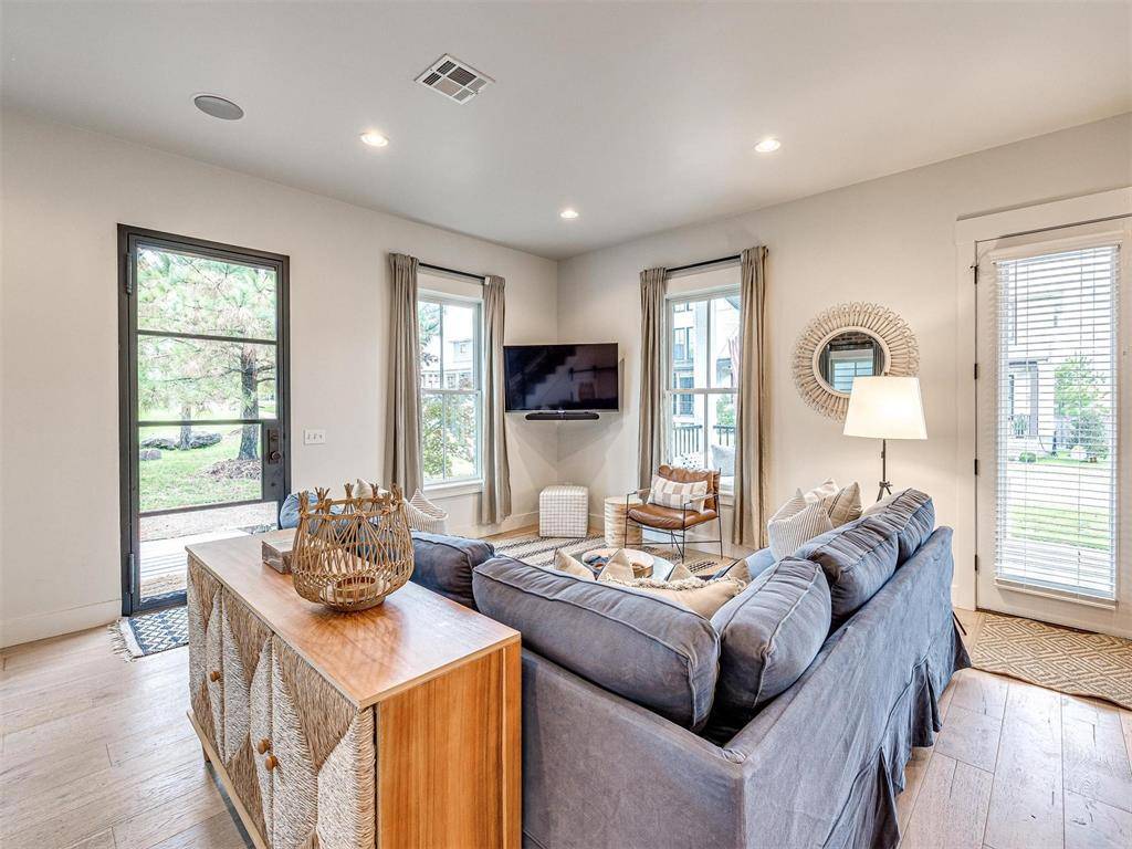 11 Redbud LN, Carlton Landing, OK 74432