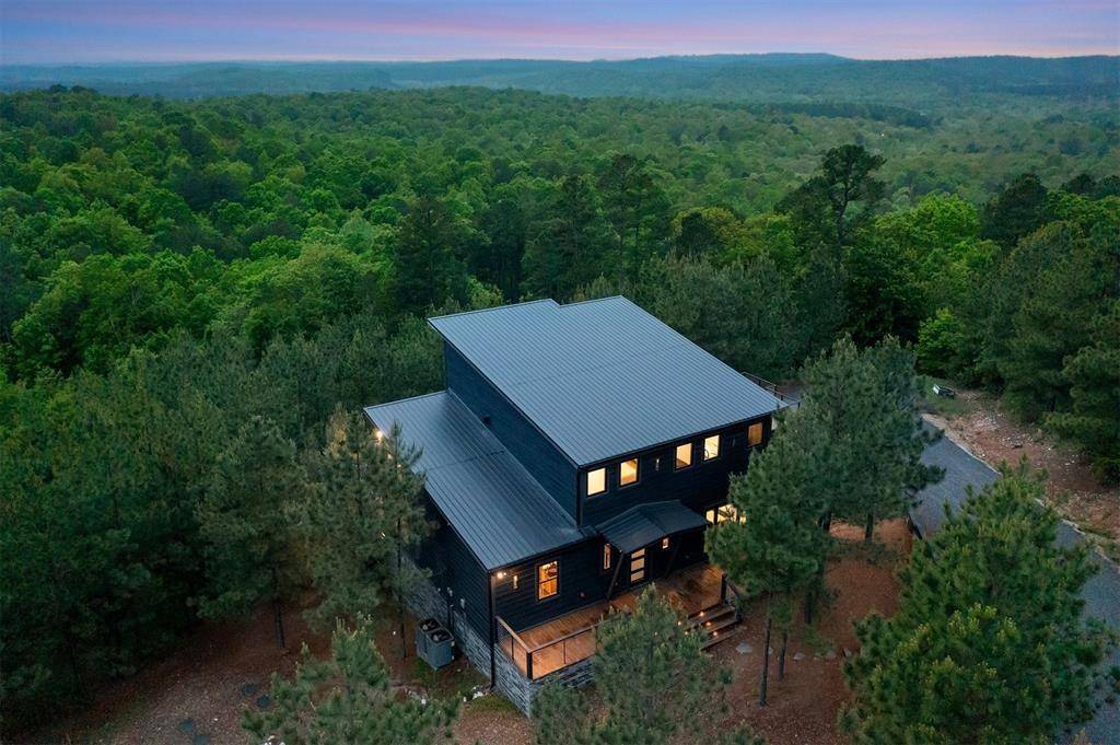 157 Woodland Bluff TRL, Broken Bow, OK 74728