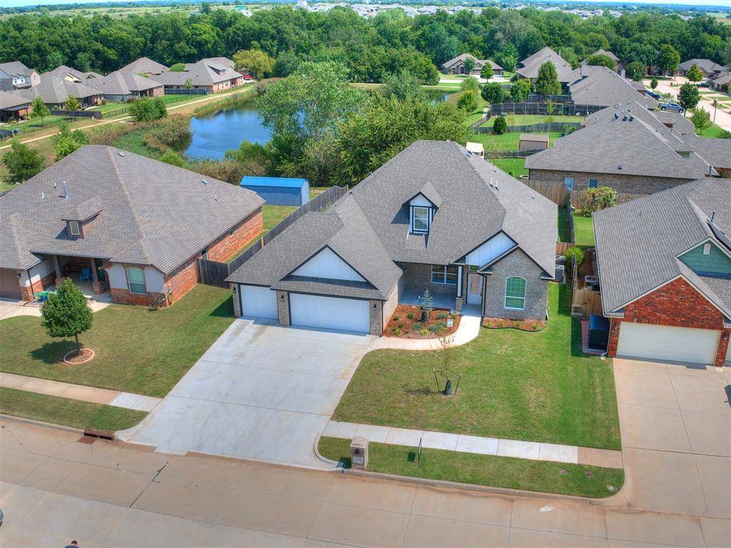 2125 Valley Hollow, Norman, OK 73071