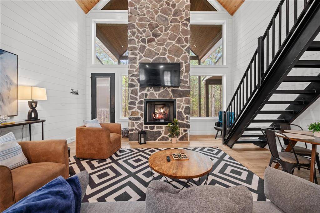 240 Cypress TRL, Hochatown, OK 74728