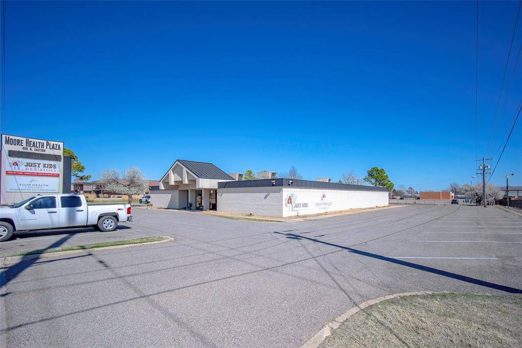 400 N Eastern AVE, Moore, OK 73160