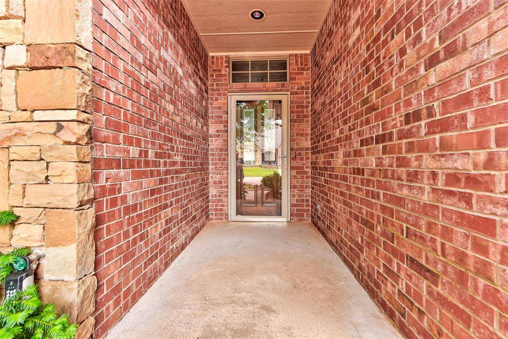 90 Olde Village WAY, Edmond, OK 73013
