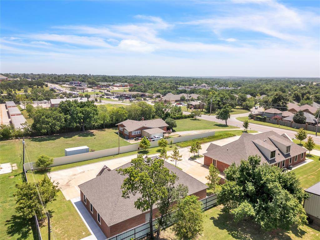 207 E Memorial RD, Oklahoma City, OK 73131
