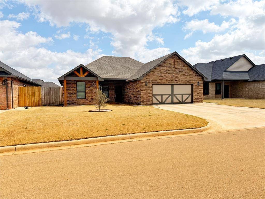 2712 Land Run ST, Weatherford, OK 73096