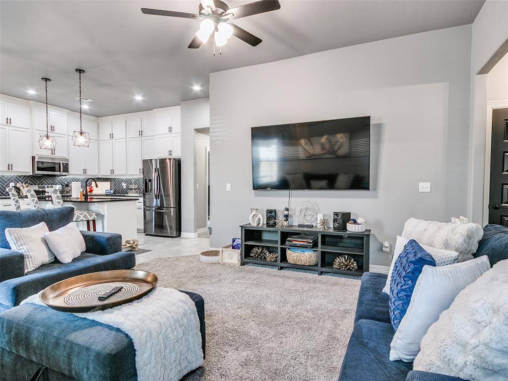 11029 SW 35th TER, Yukon, OK 73099