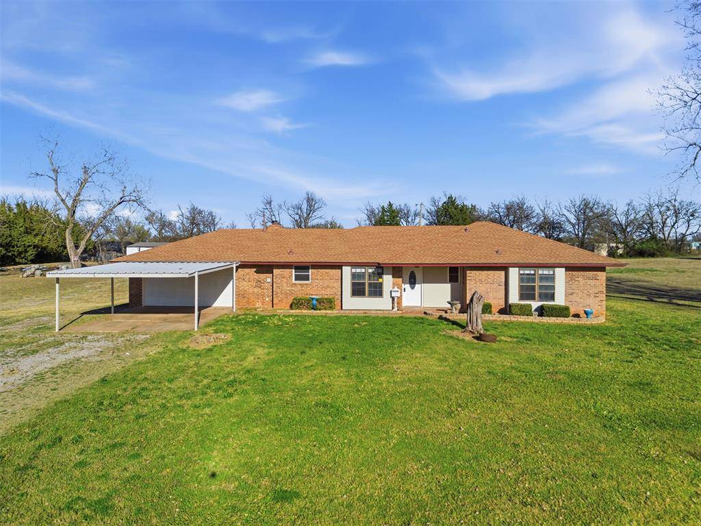 895 Quail Creek DR, Blanchard, OK 73010