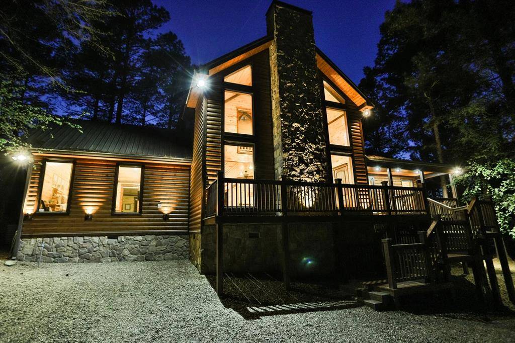 3 Flameleaf LN, Hochatown, OK 74728