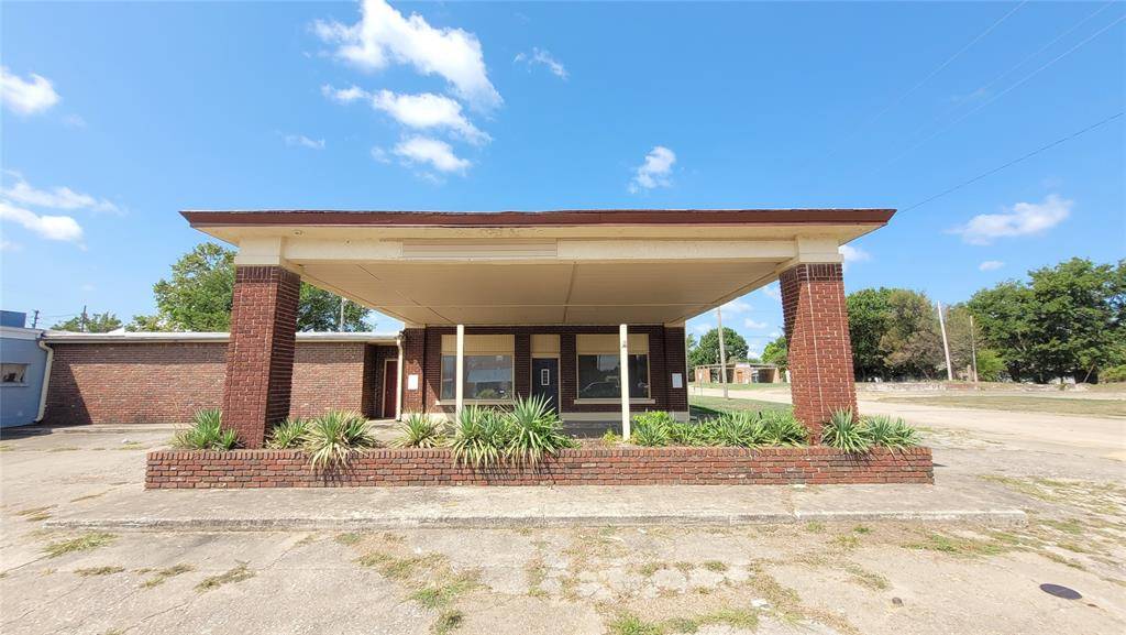 127 N 4th Street ST, Okemah, OK 74859