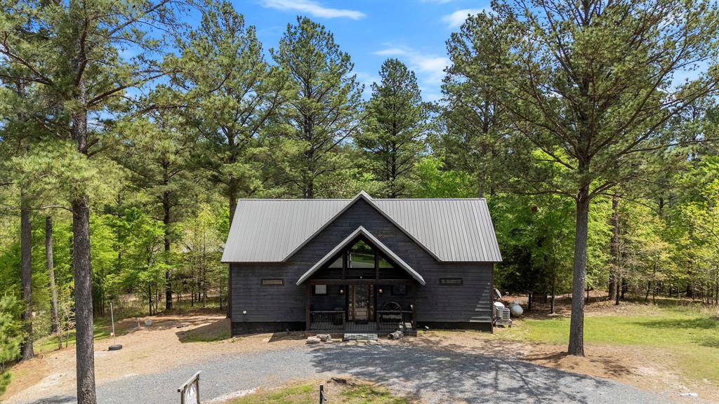 592 W Eagle Mountain TRL, Broken Bow, OK 74728