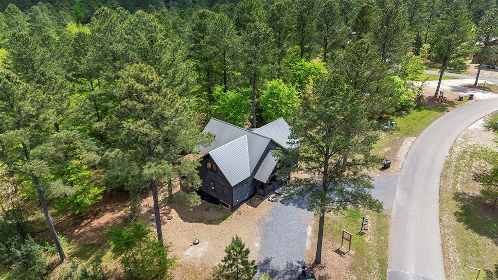 592 W Eagle Mountain TRL, Broken Bow, OK 74728