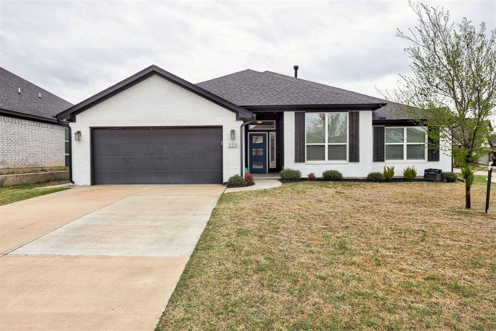 2221 NW 179th ST, Edmond, OK 73012