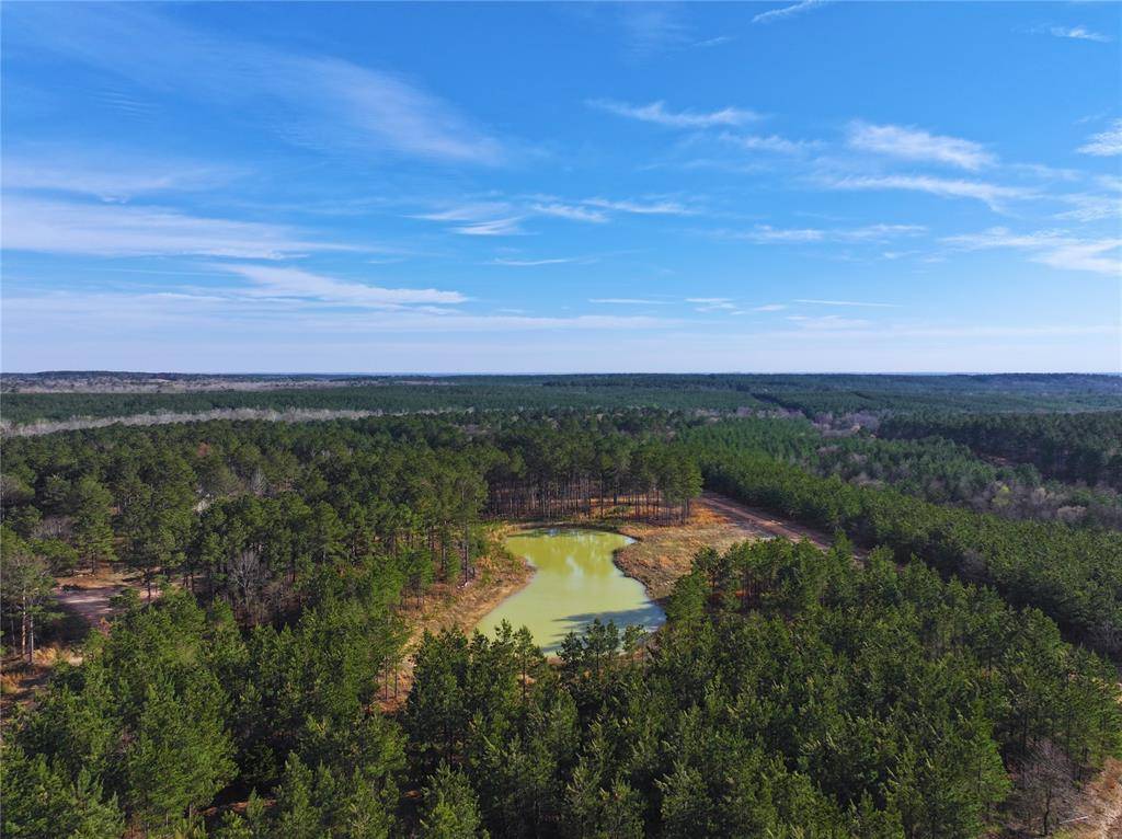 102 Hills Creek TRL, Broken Bow, OK 74728