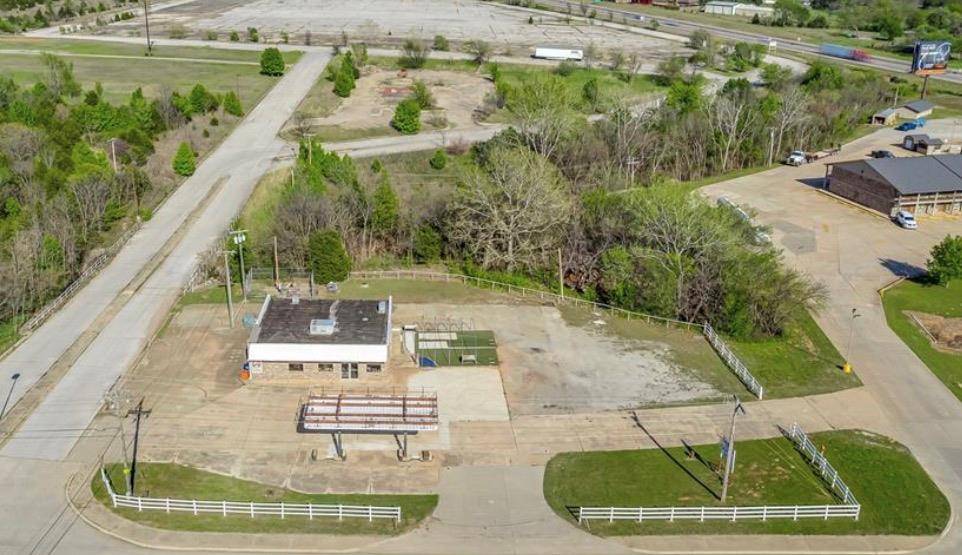 1221 S Highway 99, Stroud, OK 74079
