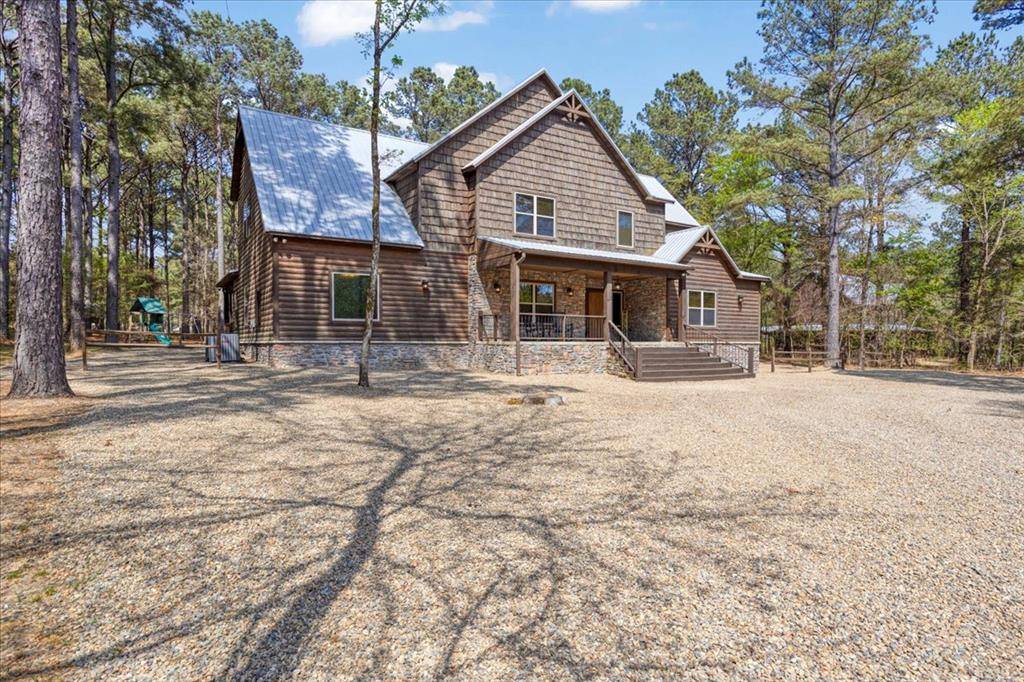 179 Timber Hills LN, Broken Bow, OK 74728
