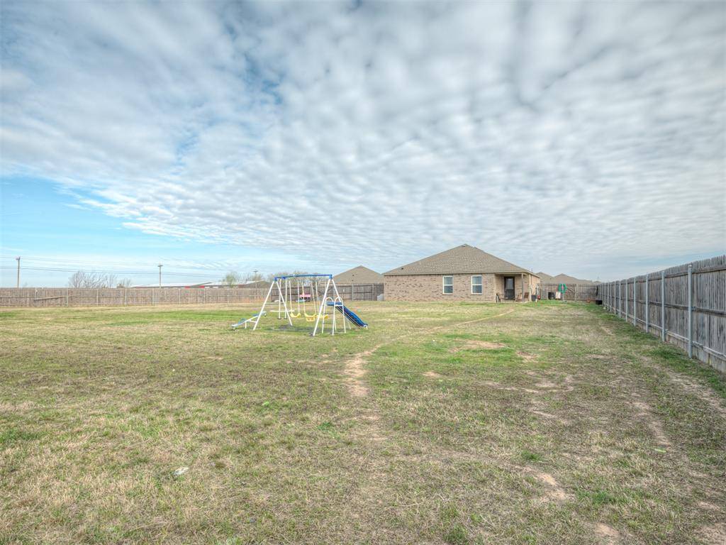 42057 Coopers CT, Shawnee, OK 74804