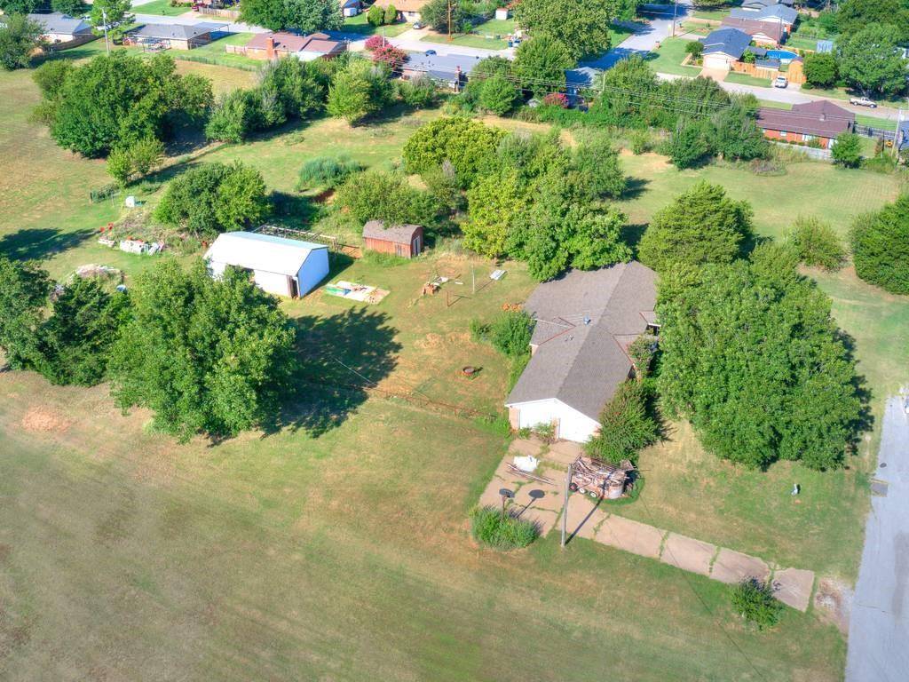 627 Cranton DR, Chickasha, OK 73018