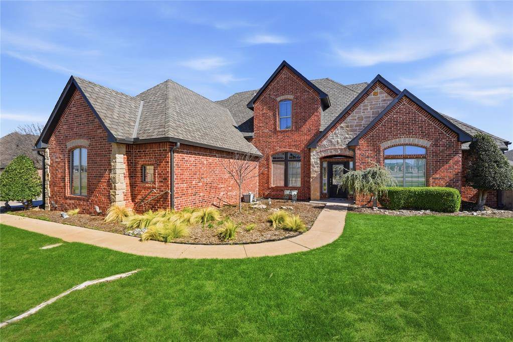 408 Mesa Verde CIR, Altus, OK 73521