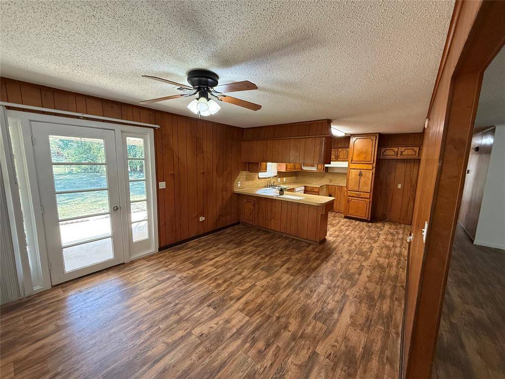 707 S McClure ST, Broken Bow, OK 74728