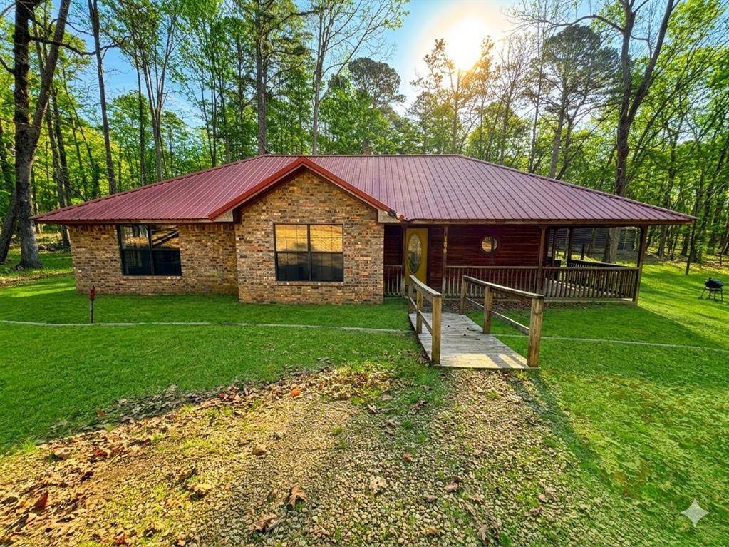 106 Tranquil LN, Hochatown, OK 74728