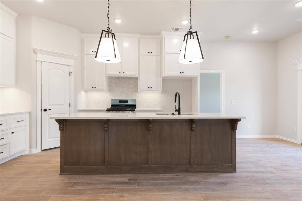 2225 NW 170th ST, Edmond, OK 73012